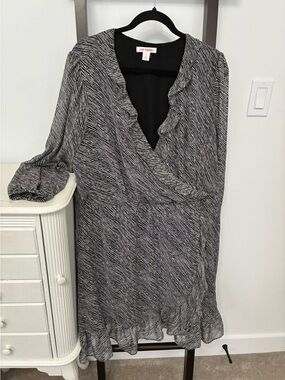 Joe Fresh Black & White zebra print Ruffled Wrap Dress. Size 1X feminine pretty